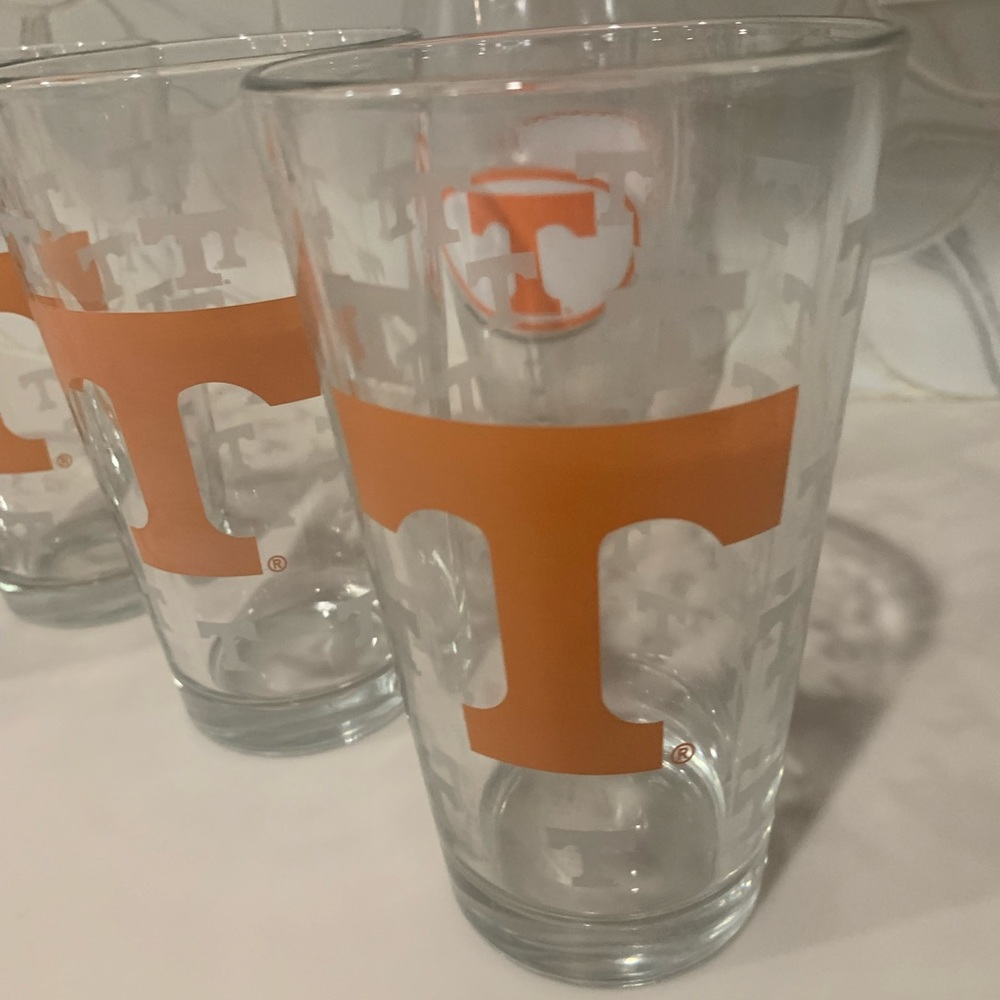 University of Tennessee Glassware